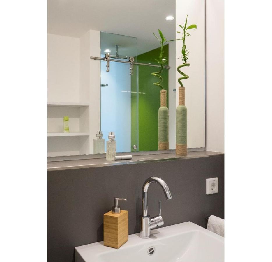 הרצוגנאוראך Seven Hotel + Boardinghouse מראה חיצוני תמונה