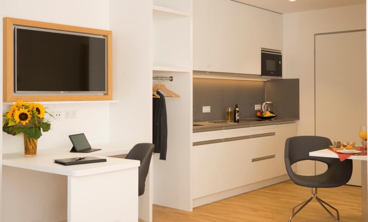 הרצוגנאוראך Seven Hotel + Boardinghouse מראה חיצוני תמונה